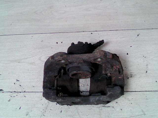 bontott CITROËN XSARA PICASSO Jobb első Féknyereg Munkahengerrel