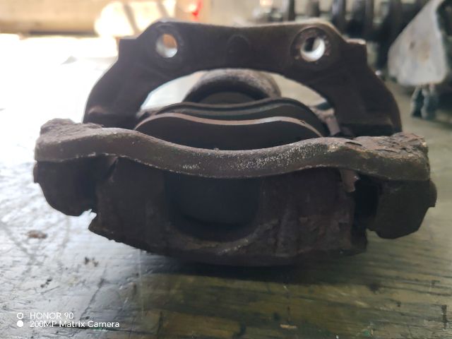 bontott CITROËN XSARA PICASSO Jobb első Féknyereg Munkahengerrel