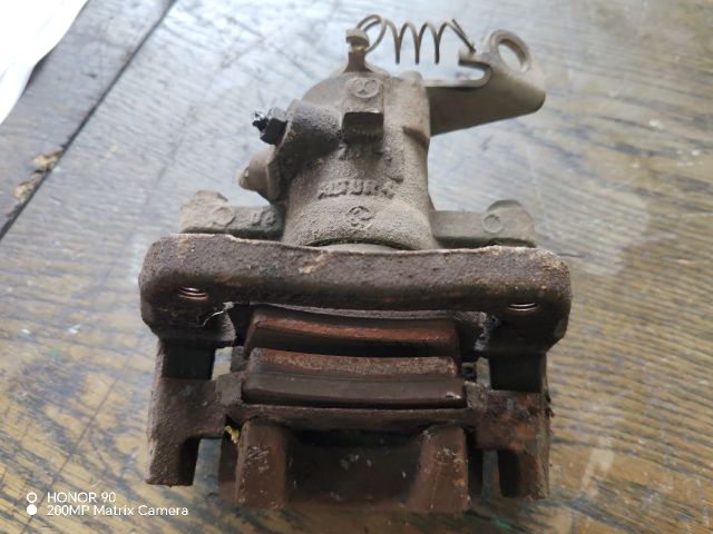 bontott CITROËN XSARA PICASSO Jobb hátsó Féknyereg Munkahengerrel