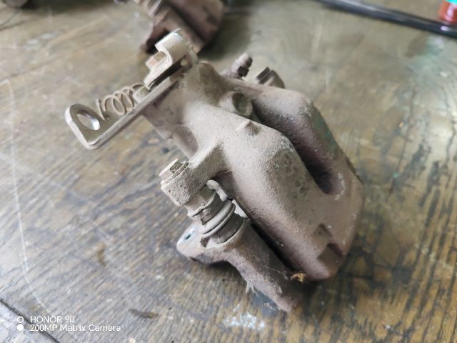 bontott CITROËN XSARA PICASSO Jobb hátsó Féknyereg Munkahengerrel