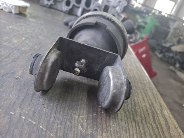 bontott CITROËN XSARA PICASSO Motor Tartó Bak (Fém)