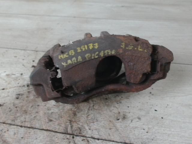 bontott CITROËN XSARA PICASSO Jobb első Féknyereg Munkahengerrel