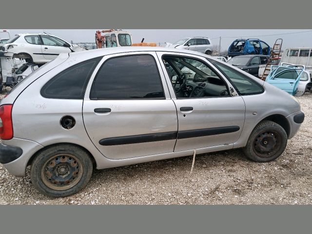 bontott CITROËN XSARA PICASSO Jobb első Rugó