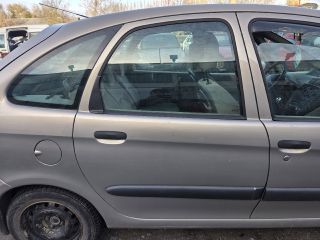 bontott CITROËN XSARA PICASSO Motor (Fűzött blokk hengerfejjel)