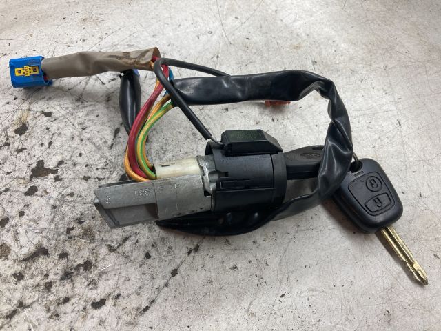 bontott CITROËN XSARA PICASSO Gyújtáskapcsoló