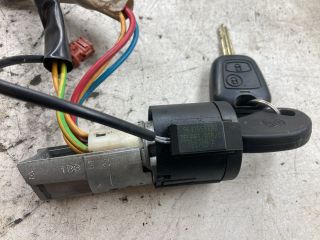 bontott CITROËN XSARA PICASSO Gyújtáskapcsoló