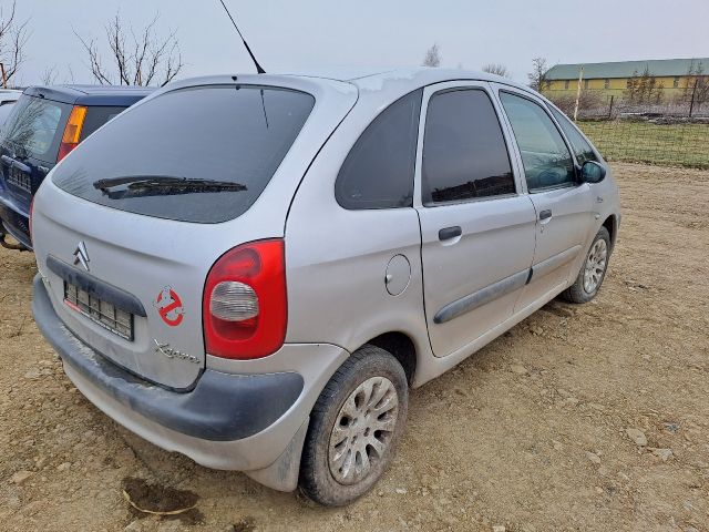 bontott CITROËN XSARA PICASSO Homlokfal (Üres lemez)