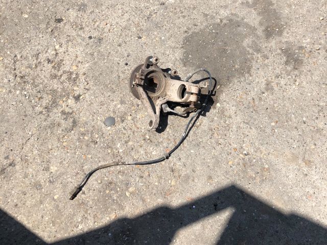 bontott CITROËN XSARA PICASSO Jobb első Csonkállvány Kerékaggyal