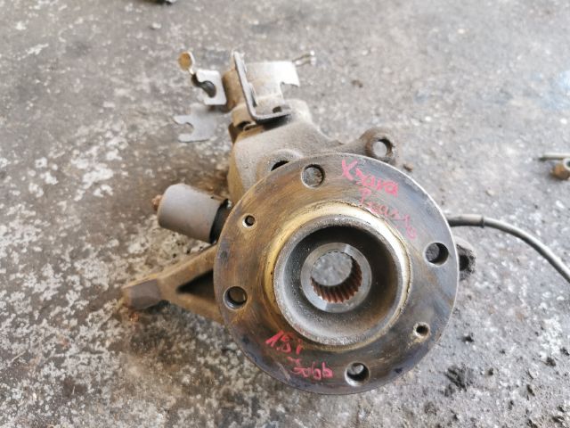 bontott CITROËN XSARA PICASSO Jobb első Csonkállvány Kerékaggyal