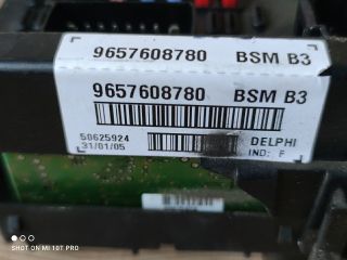 bontott CITROËN XSARA PICASSO Biztosítéktábla Motortér