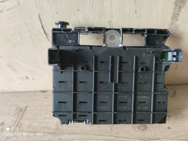 bontott CITROËN XSARA PICASSO Biztosítéktábla Motortér