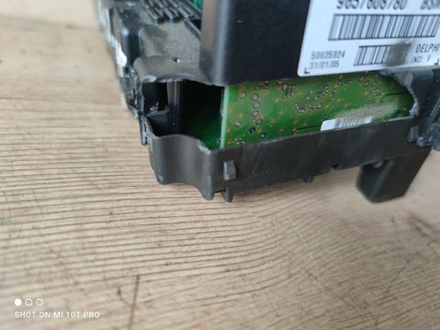 bontott CITROËN XSARA PICASSO Biztosítéktábla Motortér