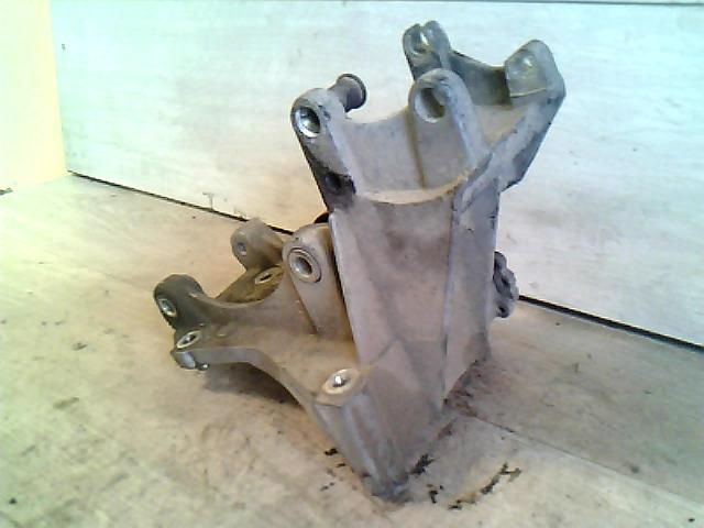 bontott CITROËN XSARA PICASSO Generátor Tartó Bak