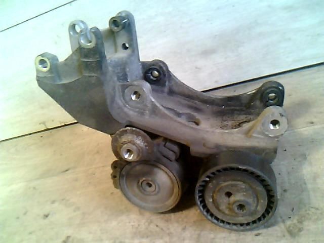 bontott CITROËN XSARA PICASSO Generátor Tartó Bak