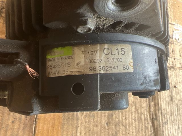 bontott CITROËN XSARA PICASSO Generátor