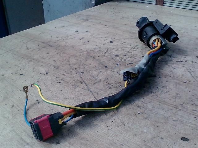 bontott CITROËN XSARA PICASSO Gyújtáskapcsoló