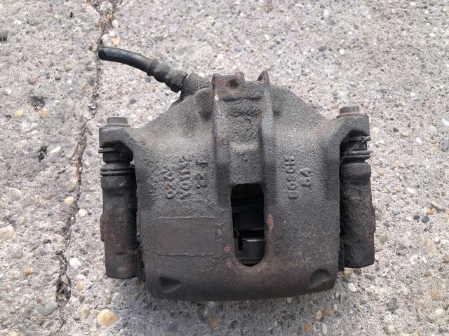 bontott CITROËN XSARA PICASSO Jobb első Féknyereg Munkahengerrel