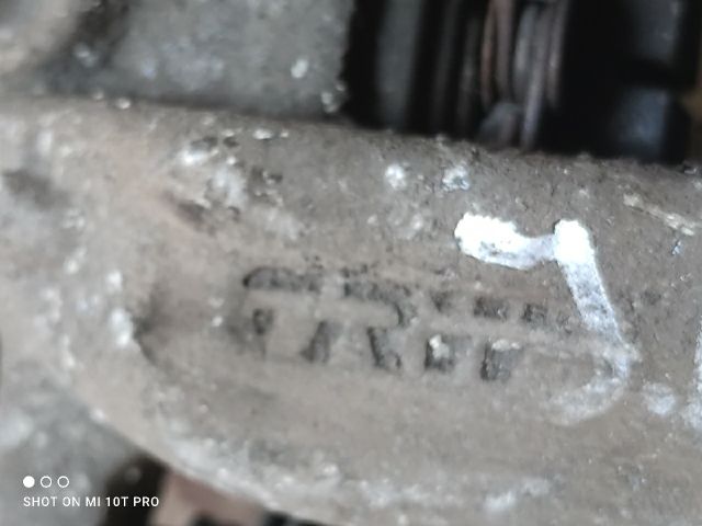 bontott CITROËN XSARA PICASSO Jobb első Féknyereg Munkahengerrel