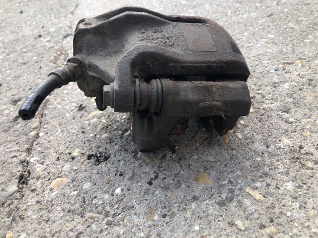 bontott CITROËN XSARA PICASSO Jobb első Féknyereg Munkahengerrel