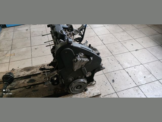 bontott CITROËN XSARA PICASSO Motor (Fűzött blokk hengerfejjel)