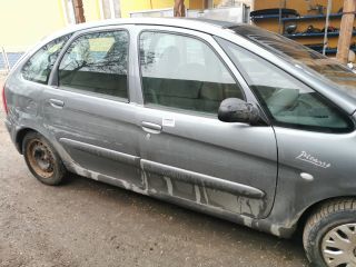 bontott CITROËN XSARA PICASSO Motor (Fűzött blokk hengerfejjel)