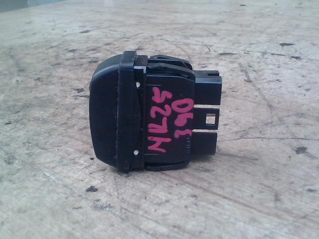 bontott CITROËN XSARA PICASSO Ablakemelő Kapcsoló (Pozíciófüggetlen)