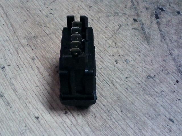 bontott CITROËN XSARA PICASSO Ablakemelő Kapcsoló (Pozíciófüggetlen)