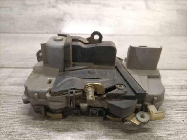 bontott CITROËN XSARA PICASSO Bal első Ajtózár