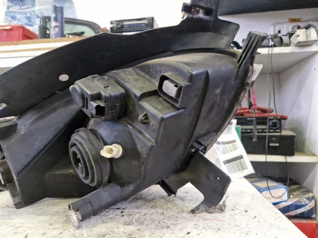 bontott CITROËN XSARA PICASSO Bal Fényszóró