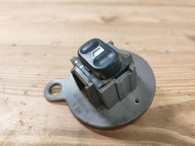 bontott CITROËN XSARA PICASSO Bal hátsó Ablakemelő Kapcsoló