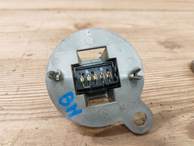 bontott CITROËN XSARA PICASSO Bal hátsó Ablakemelő Kapcsoló