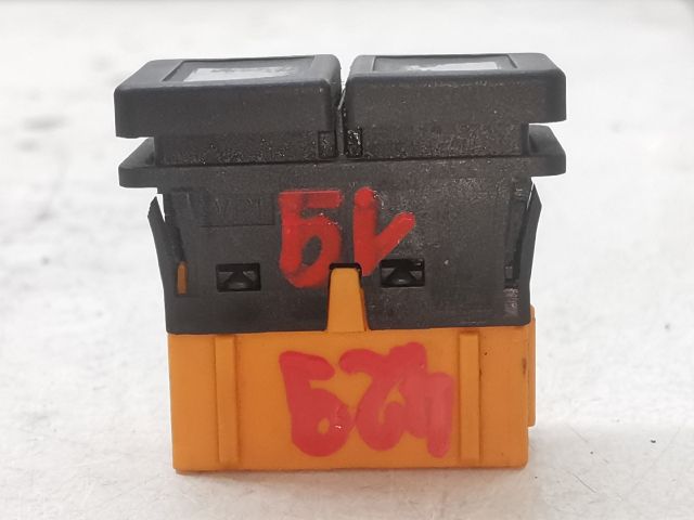 bontott CITROËN XSARA PICASSO Bal hátsó Ablakemelő Kapcsoló