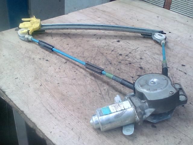 bontott CITROËN XSARA PICASSO Bal hátsó Ablakemelő Szerkezet (Elektromos)