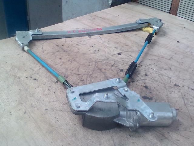 bontott CITROËN XSARA PICASSO Bal hátsó Ablakemelő Szerkezet (Elektromos)