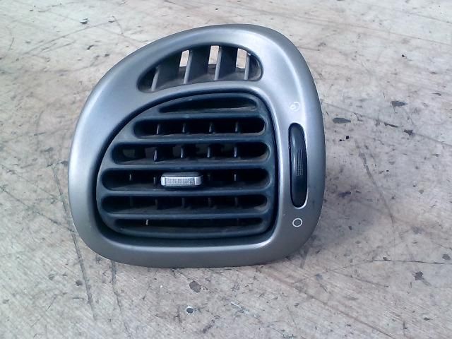 bontott CITROËN XSARA PICASSO Bal Szellőző