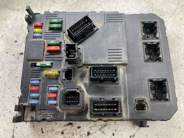 bontott CITROËN XSARA PICASSO Biztosítéktábla Doboz