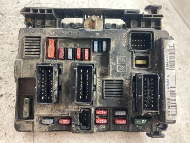 bontott CITROËN XSARA PICASSO Biztosítéktábla Doboz