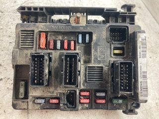 bontott CITROËN XSARA PICASSO Biztosítéktábla Doboz