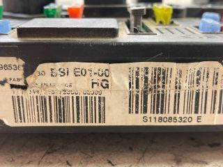 bontott CITROËN XSARA PICASSO Biztosítéktábla Doboz