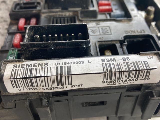 bontott CITROËN XSARA PICASSO Biztosítéktábla Doboz