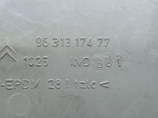 bontott CITROËN XSARA PICASSO Biztosítéktábla Fedél