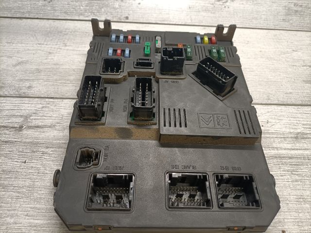 bontott CITROËN XSARA PICASSO Biztosítéktábla Utastér