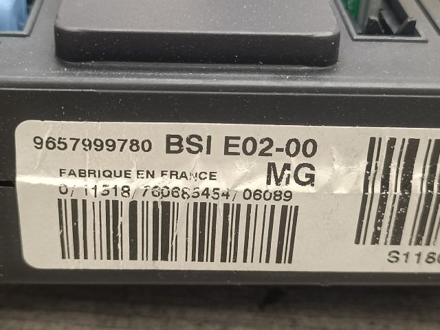 bontott CITROËN XSARA PICASSO Biztosítéktábla Utastér