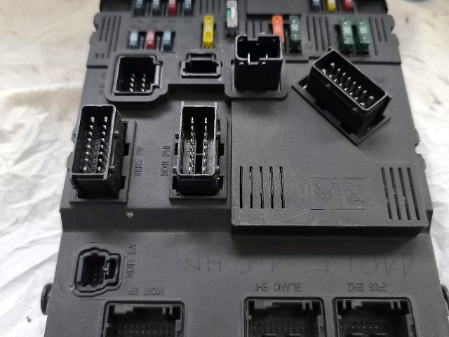 bontott CITROËN XSARA PICASSO Biztosítéktábla Utastér