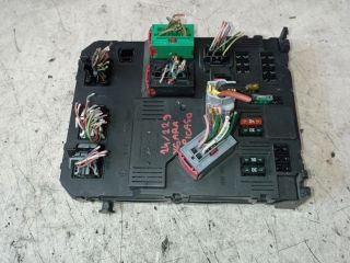 bontott CITROËN XSARA PICASSO Biztosítéktábla Utastér