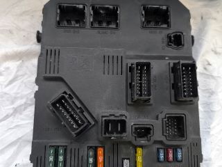 bontott CITROËN XSARA PICASSO Biztosítéktábla Utastér