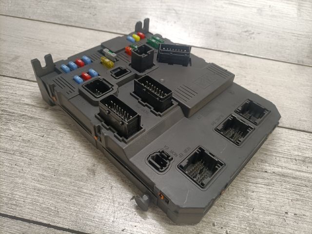 bontott CITROËN XSARA PICASSO Biztosítéktábla Utastér