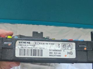 bontott CITROËN XSARA PICASSO Biztosítéktábla Utastér