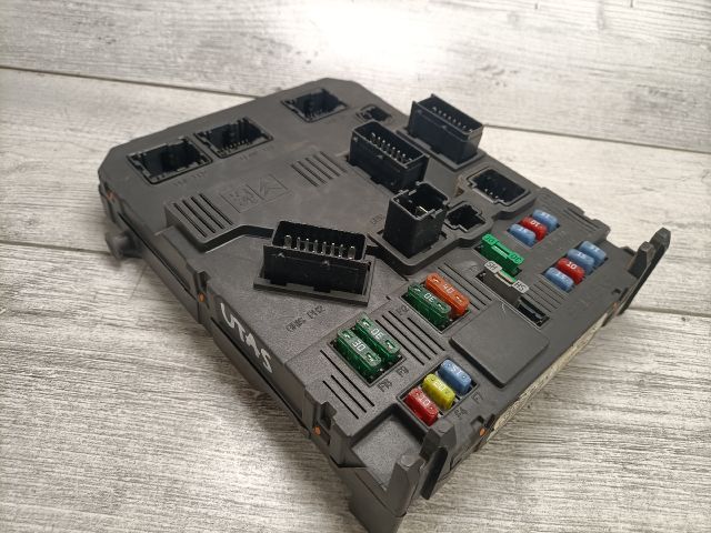 bontott CITROËN XSARA PICASSO Biztosítéktábla Utastér