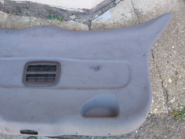 bontott CITROËN XSARA PICASSO Csomagtérajtó Burkolat (Részeivel)